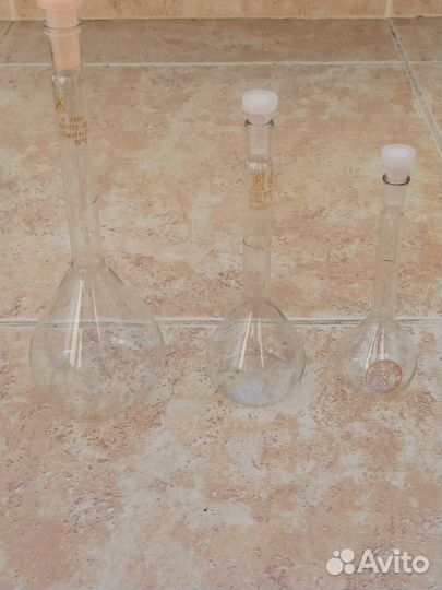 Стеклянные колбы для украшения интерьера