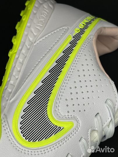 Бутсы сороконожки nike tiempo