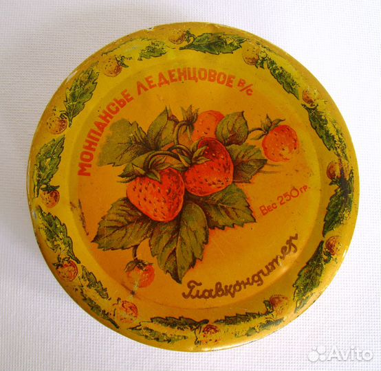 Жестяные коробки из-под сладостей СССР