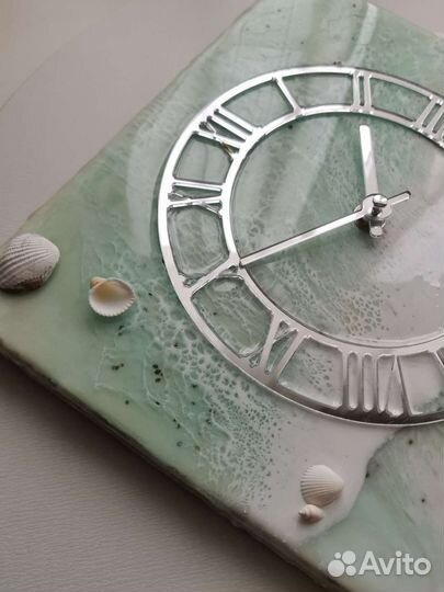 Часы настенные с морем. Морские часы