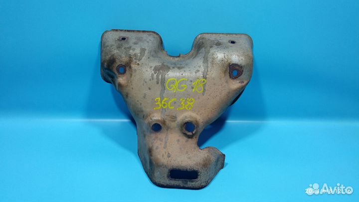 Термоэкран коллектора Nissan Primera P11