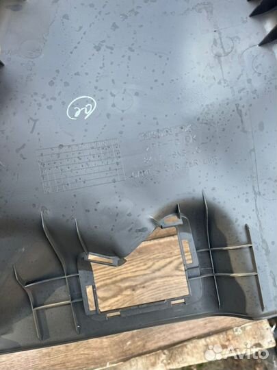 Обшивка центральной стойки левая Honda Civic 4D