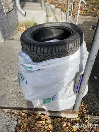 Nokian Tyres Hakkapeliitta 7 215/60 R16 99T