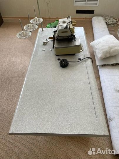 Стачивающе-обметочная швейная машина Yamata FY 737