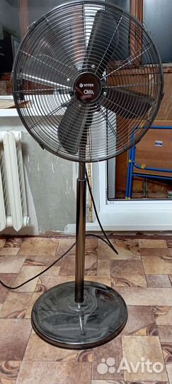 Вентилятор напольный vitek б/у
