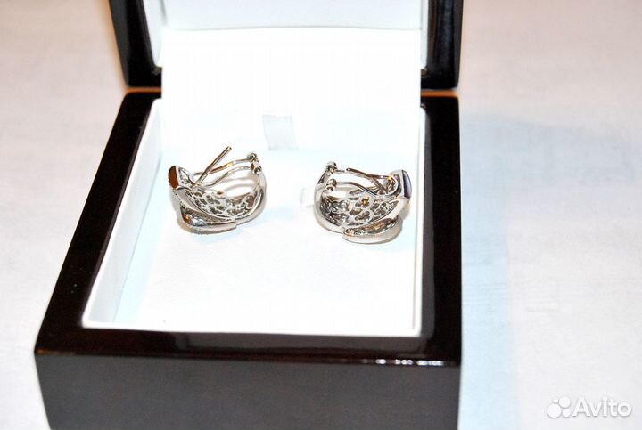 Серьги с бриллиантами gucci