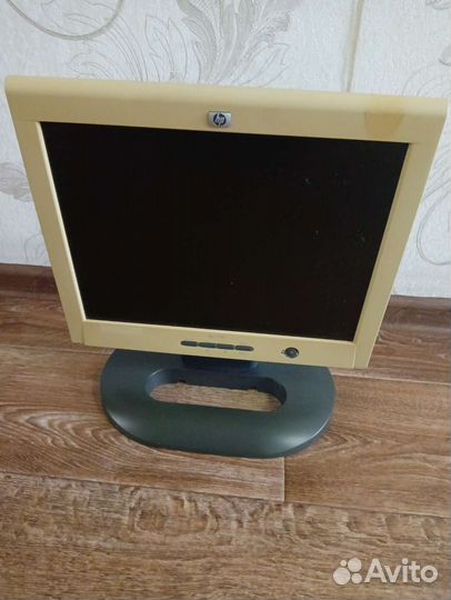Монитор HP L 1520