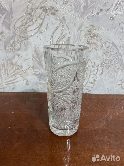 Хрустальная ваза и конфетницы