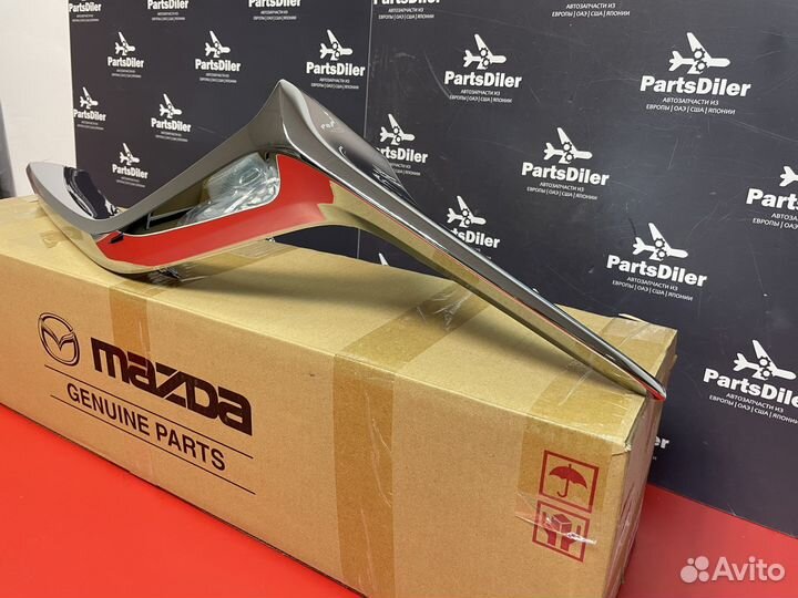 Молдинг решетки радиатора левый CX-5 kb8a507k1b