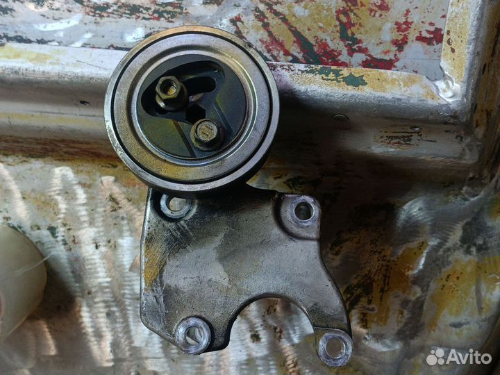 Ролик обводной Suzuki