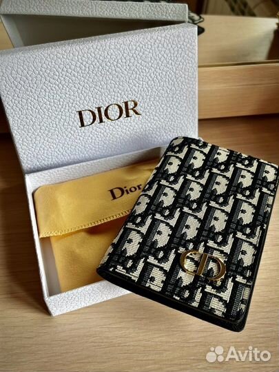 Обложка на паспорт Dior
