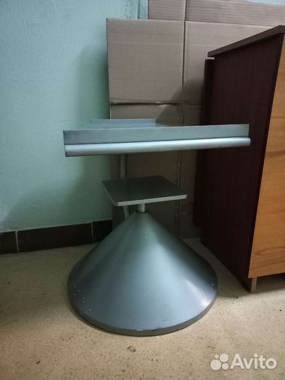 Стойка для телевизора