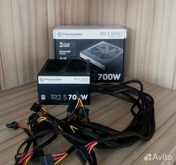 Блок питания Thermaltake TR2 S 700W