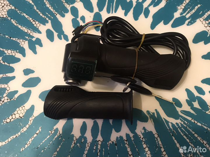 Ручка газа для электровелосипеда с вольтметром