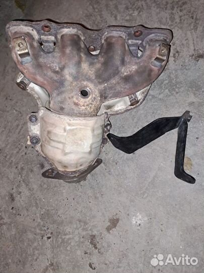 Выпускной коллектор Mitsubishi Outlander 3