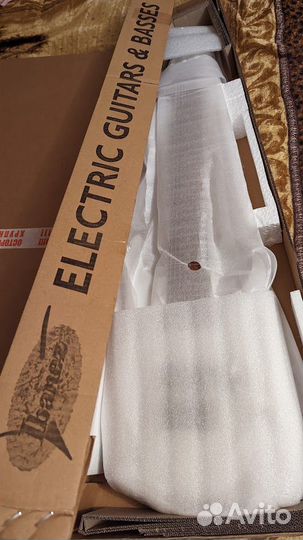 Электрогитара Ibanez RG8-WH (8 струн, Индонезия)