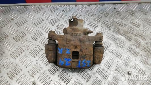 Суппорт тормозной задний правый subaru legacy 3 (2