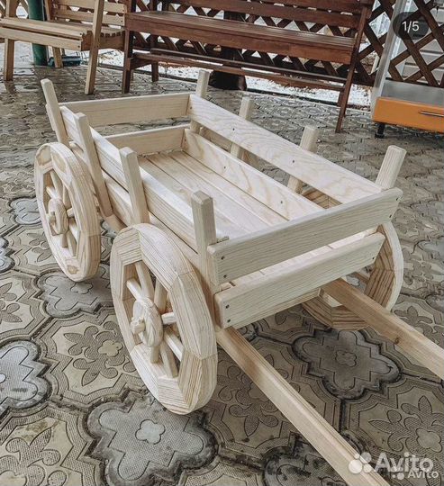 Декоративная телега для цветов