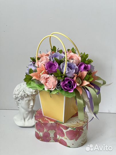 Сладкий букет из конфет