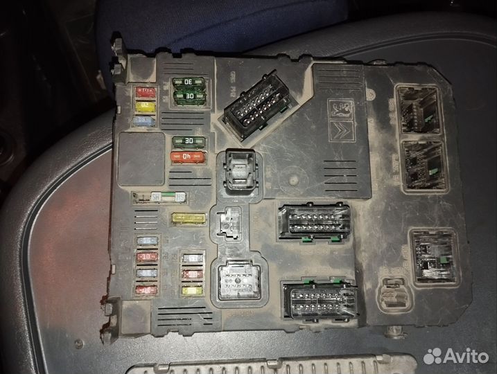 Блок управление двигателя эбу Пежо Партнер ситроен