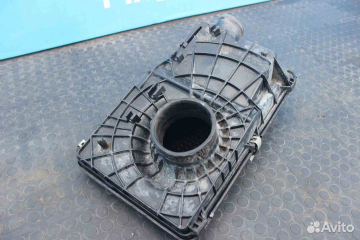 Корпус воздушного фильтра Nissan March (Ниссан Мар