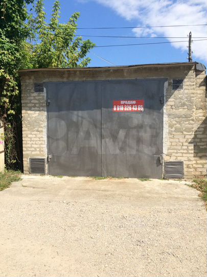 Гараж, > 30 м²