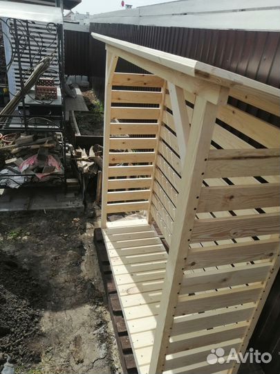 Дровница уличная