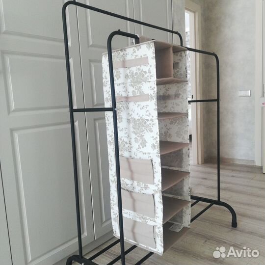 Вешалка для одежды напольная металлическая
