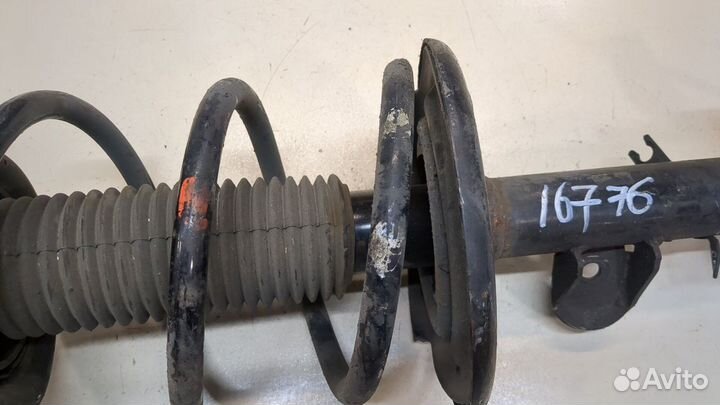 Амортизатор подвески Nissan Pathfinder, 2013