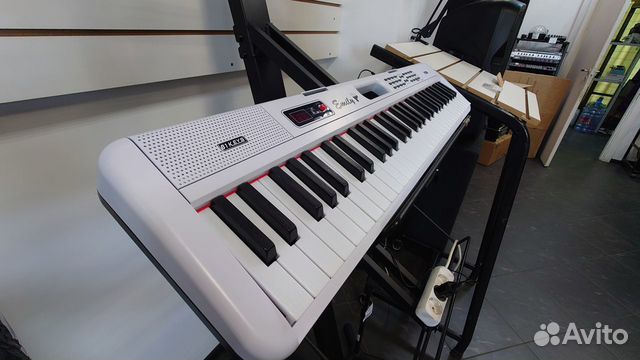 Emily piano EK-7 WH — синтезатор, 61 клавиша