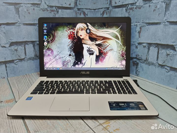 Красивый ноутбук asus intel/4Gb/500Gb/HD