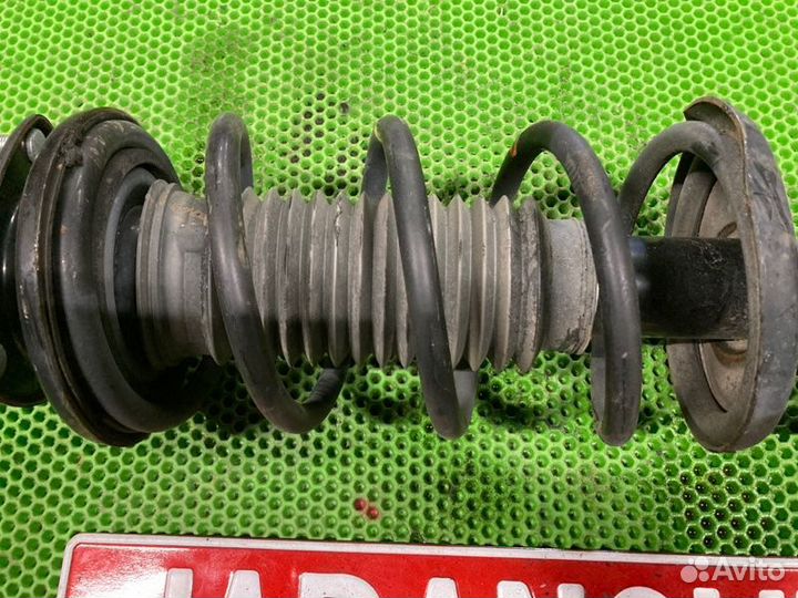 Амортизатор подвески передний правый Suzuki Grand