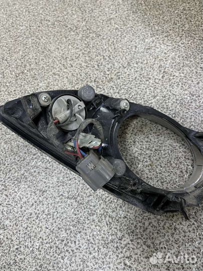 Указатель поворота бампера правый mazda cx-7