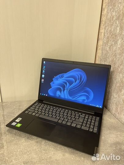 Мощный Lenovo (i3-8145U/8гб/MX110/SSD512)
