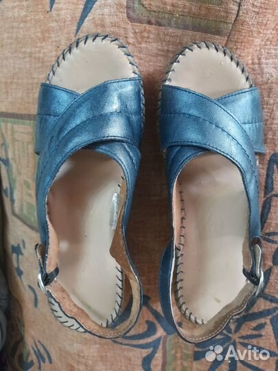 Босоножки женские