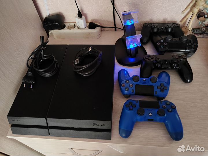 Игровая приставка ps4 бу