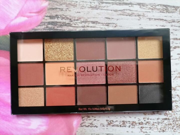 Палетка теней Makeup Revolution re-loaded