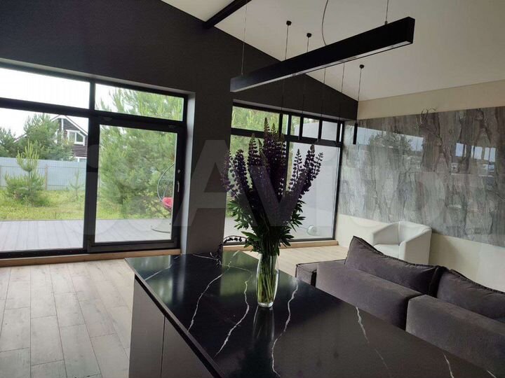 Коттедж 180 м² на участке 10 сот.