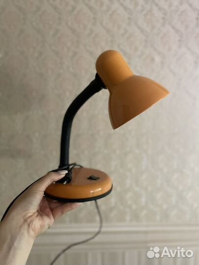 Лампа настольная
