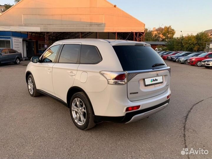 Mitsubishi Outlander 2.0 CVT, 2014, 118 000 км