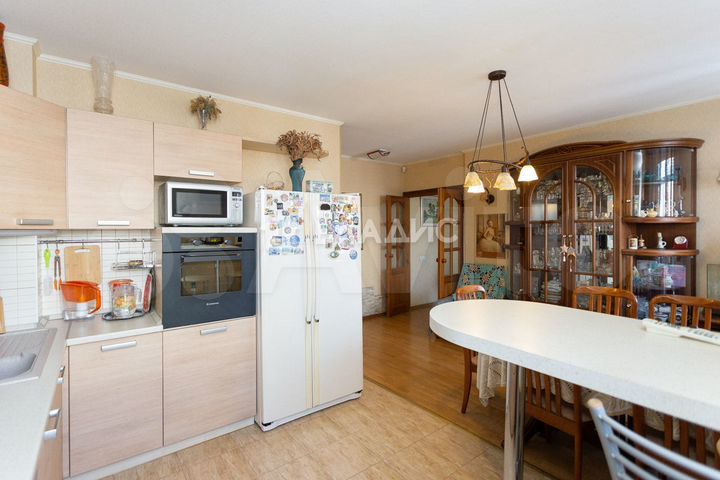 4-к. квартира, 100,7 м², 3/9 эт.