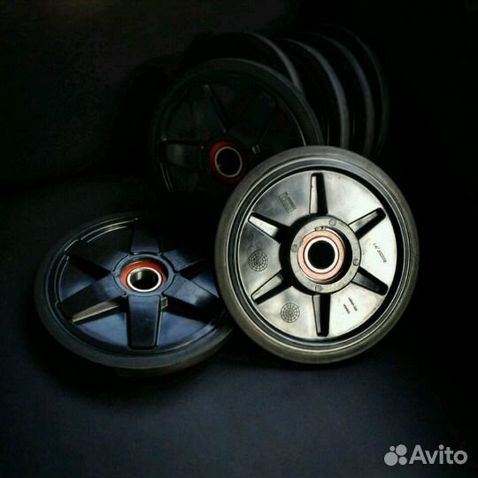 Новое оригинальнои колесо трака Yamaha Viking