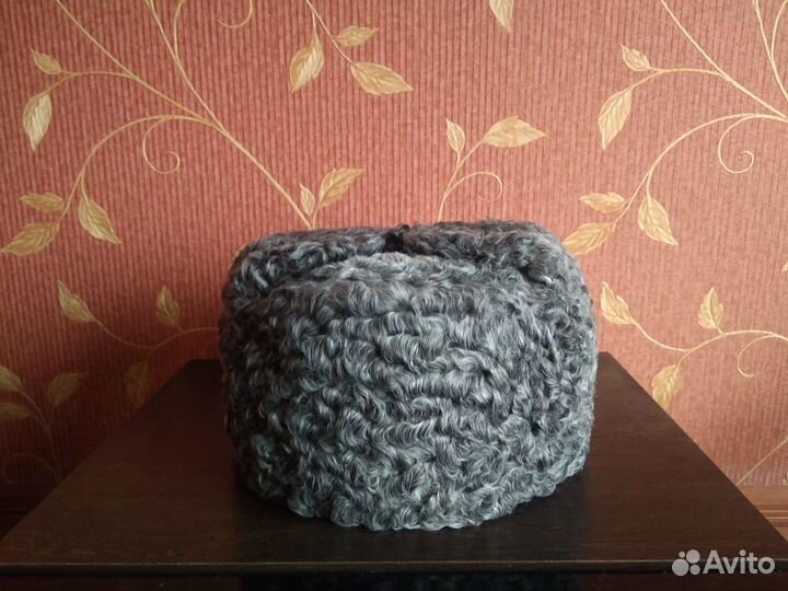 Шапка каракулевая цельная с воротником