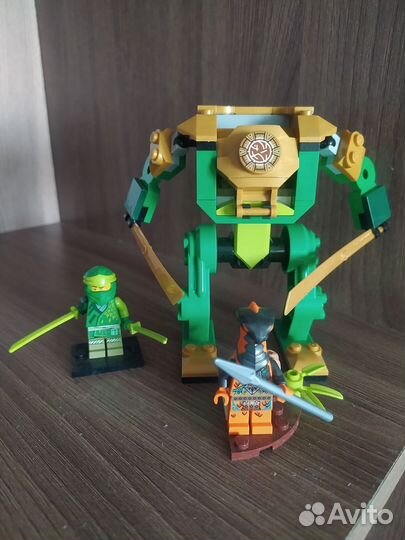 Lego ninjago робот