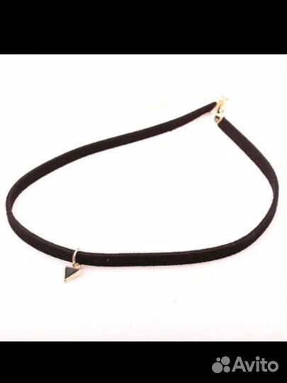 Чокер с треугольником