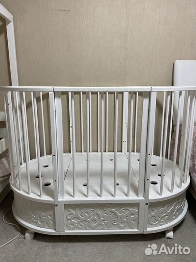 Детская кроватка круглая овальная