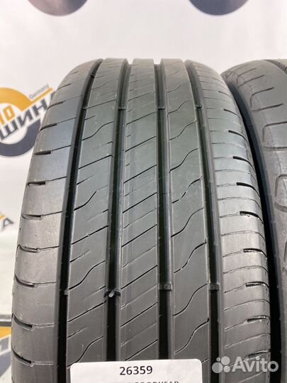 Goodyear EfficientGrip Performance 2 215/55 R17 87V