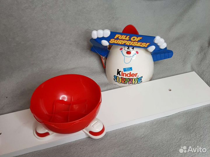 Киндер сюрприз коллекционный на ножках пустой