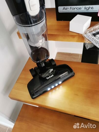 Новый беспроводной вертикальный АКБ пылесос Tefal