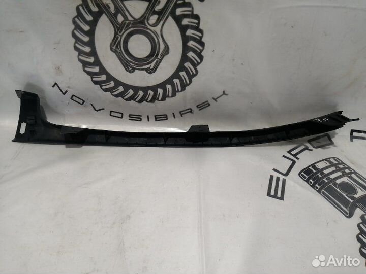 Обшивка стойки задняя правая Volkswagen Passat B6